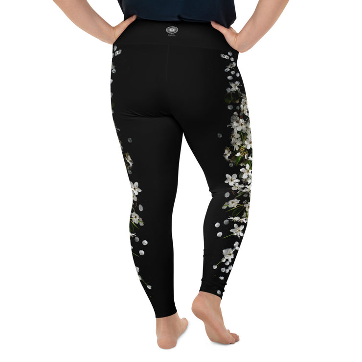 Athleisure Plus Size Leggings with great prints and colorful patterns like Athleisure leggings by Lululemon Athletica, Fabletics, Sweaty Betty, Under Armour, Nike and Adidas 