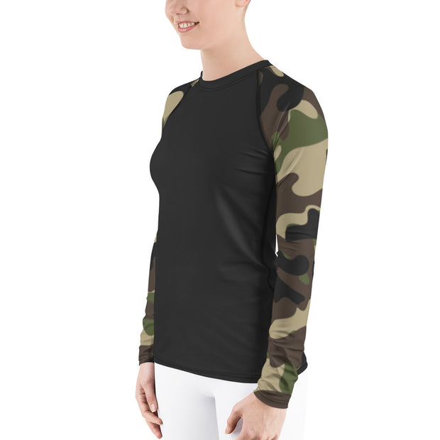 "Hide n' Seek" Land & Sea Fitness Top in Bark Brown