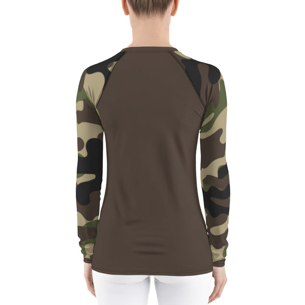 "Hide n' Seek" Land & Sea Fitness Top in Dark Khaki