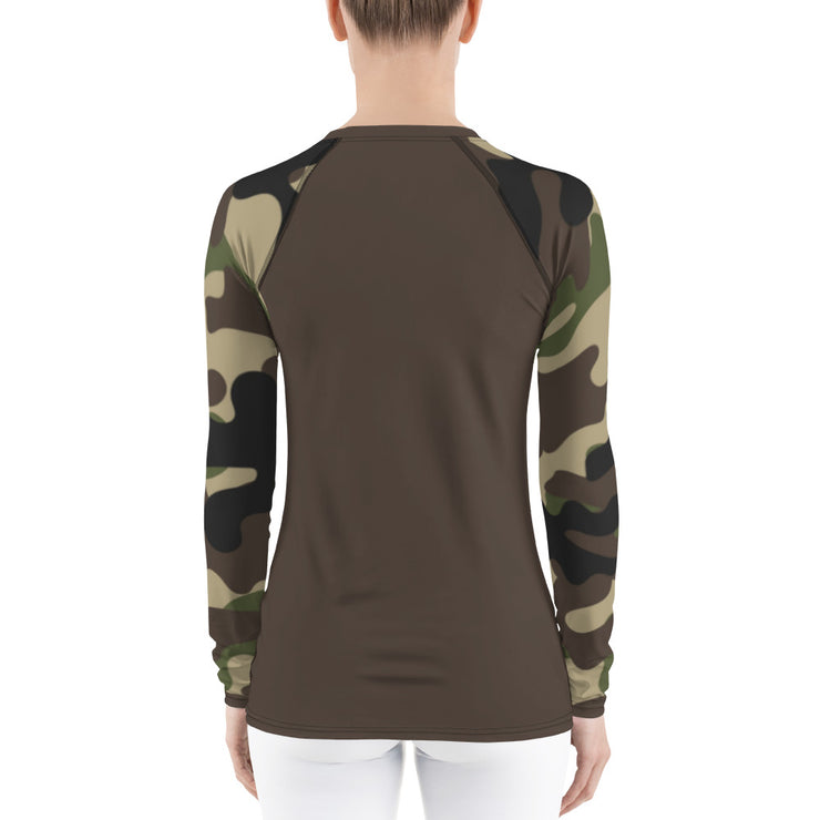 "Hide n' Seek" Land & Sea Fitness Top in Dark Khaki